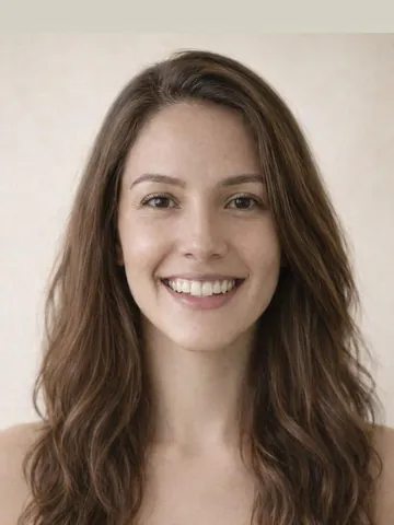 Long wavy hairstyle, front view